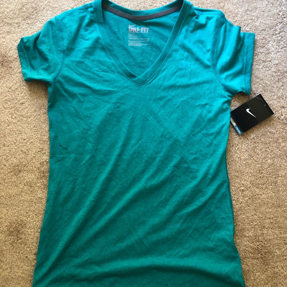 Nike Dri-Fit Top NWT